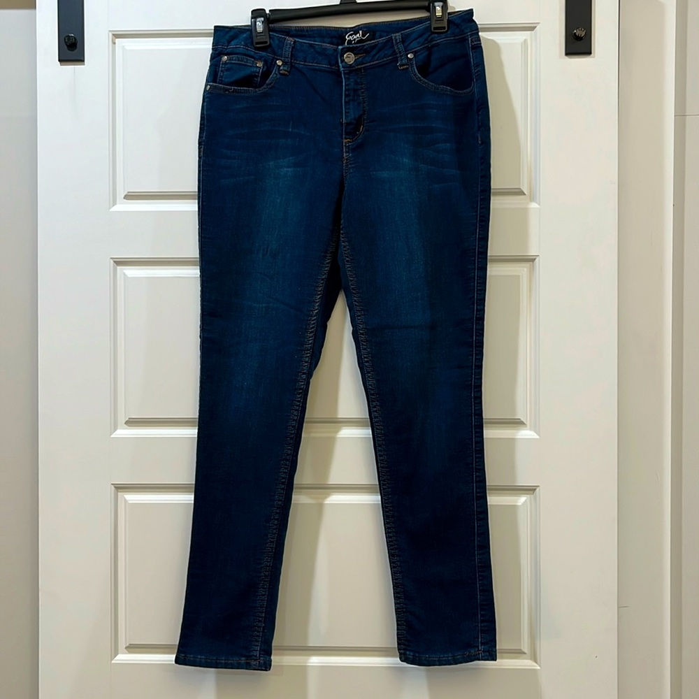 Earl Jeans